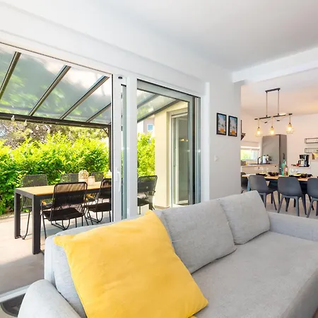 Βίλα House Srima